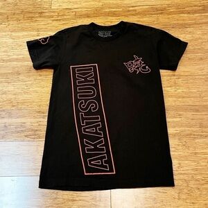 Naruto Shippuden Anime 2007 black & red Akatsuki short sleeve t-shirt. Small